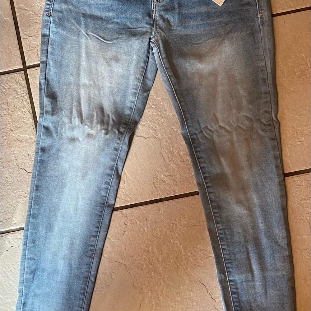 WallFlower "The Ultra Fit" Mid Rise Stretch Blue Jeans Womens Size 5/27 long
